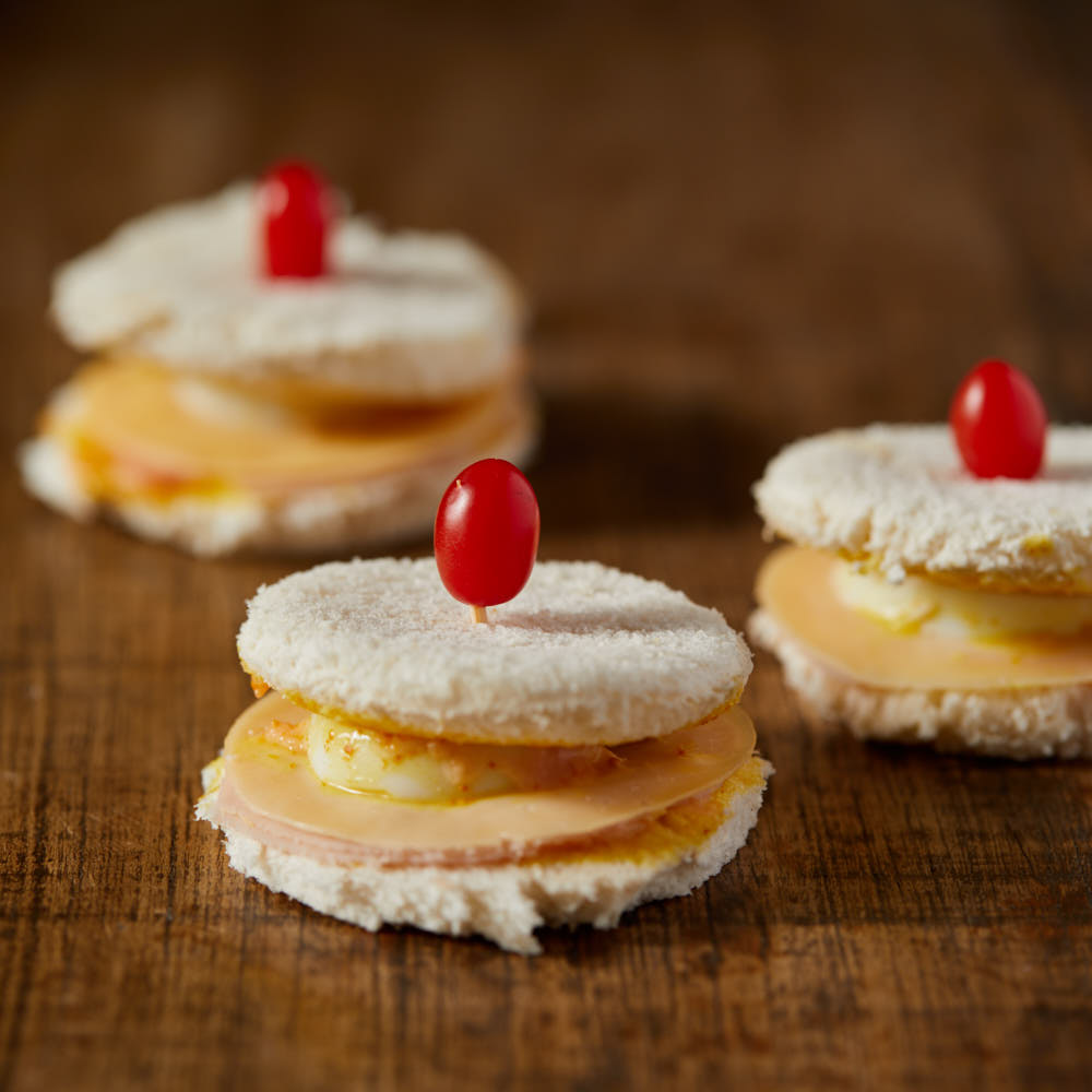 Mini Sanduíche Presunto Cozido e Queijo Prato (10 unidades)